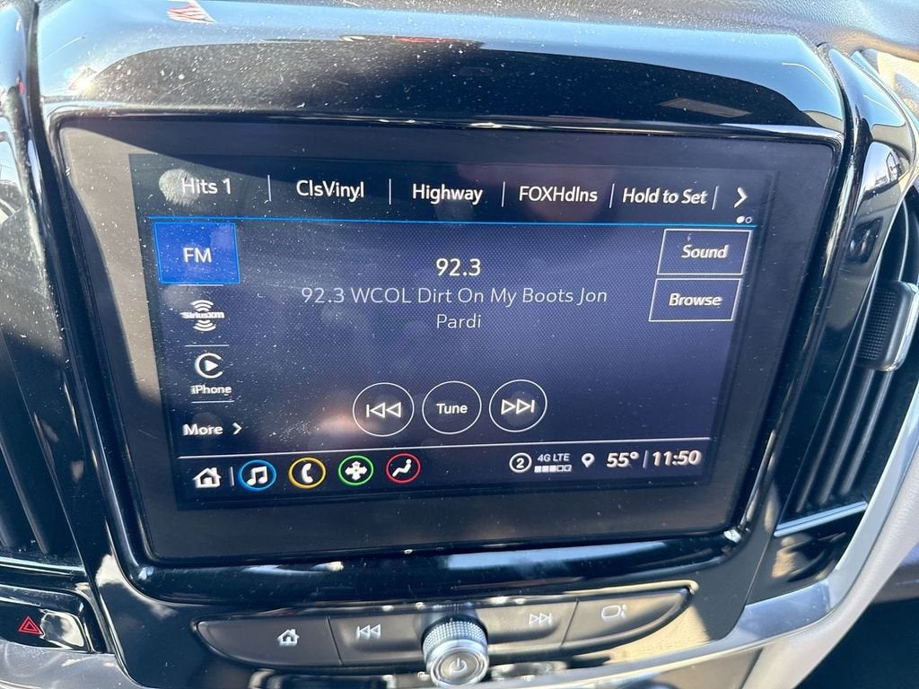 2022 Chevrolet Traverse LT Cloth