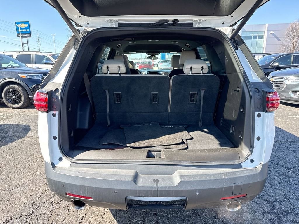 2022 Chevrolet Traverse LT Cloth