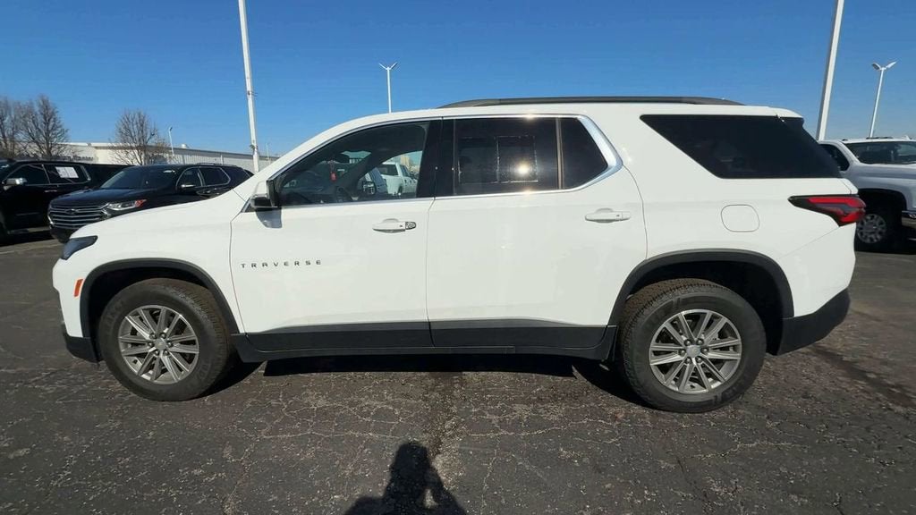 2022 Chevrolet Traverse LT Cloth
