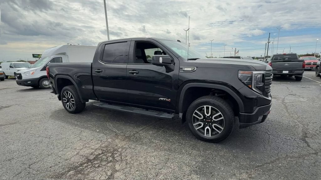 2023 GMC Sierra 1500 AT4