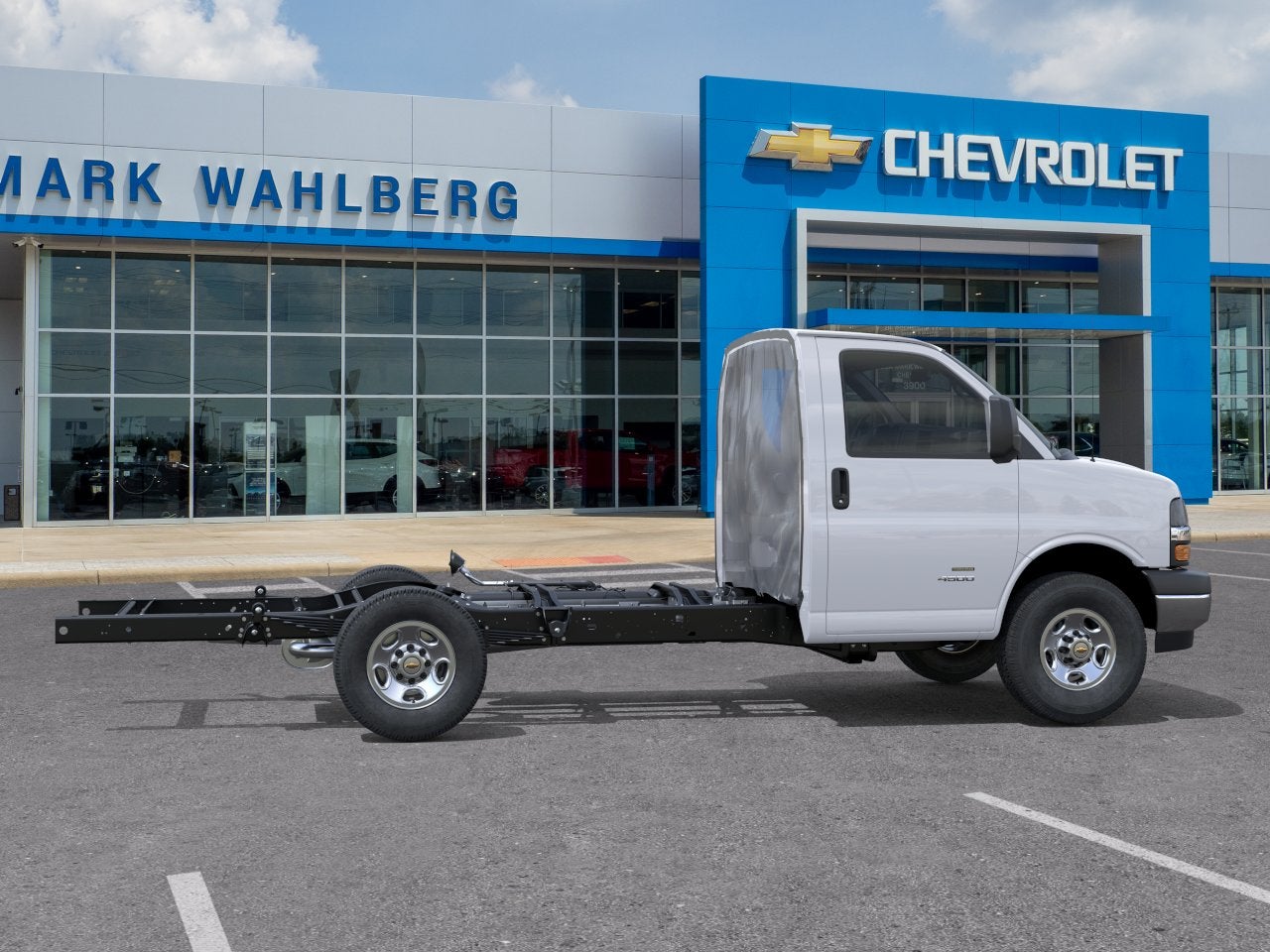 2026 Chevrolet Express Cutaway 3500 1WT