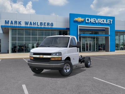 2026 Chevrolet Express Cutaway 3500 1WT