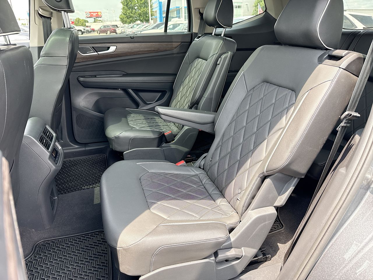 2024 Volkswagen Atlas 2.0T SEL Premium R-Line