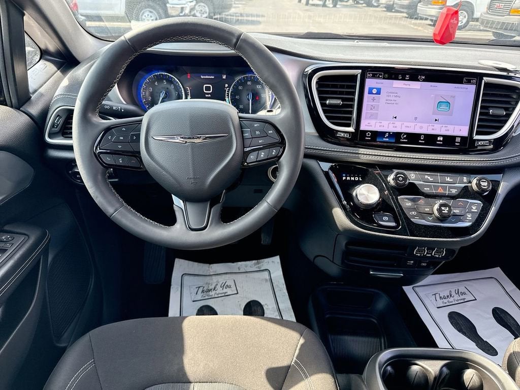 2022 Chrysler Pacifica Touring