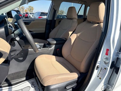 2025 Toyota RAV4 LE
