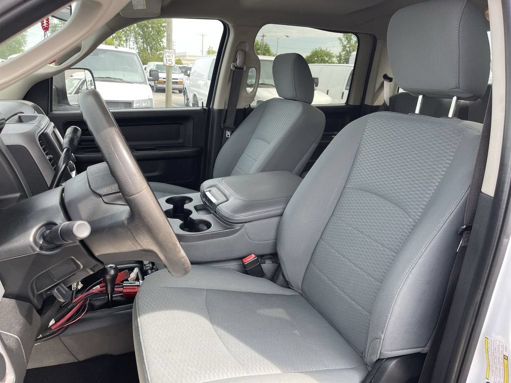 2018 RAM 3500 Tradesman Crew Cab 4x4 8' Box