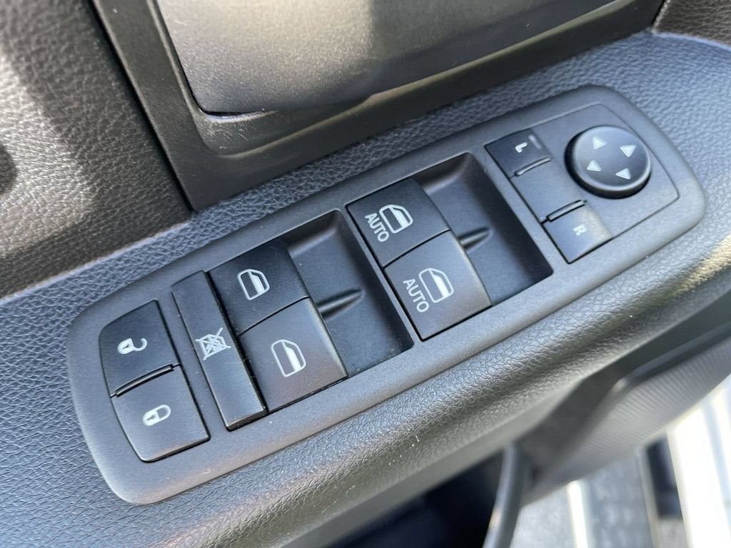 2018 RAM 3500 Tradesman Crew Cab 4x4 8' Box