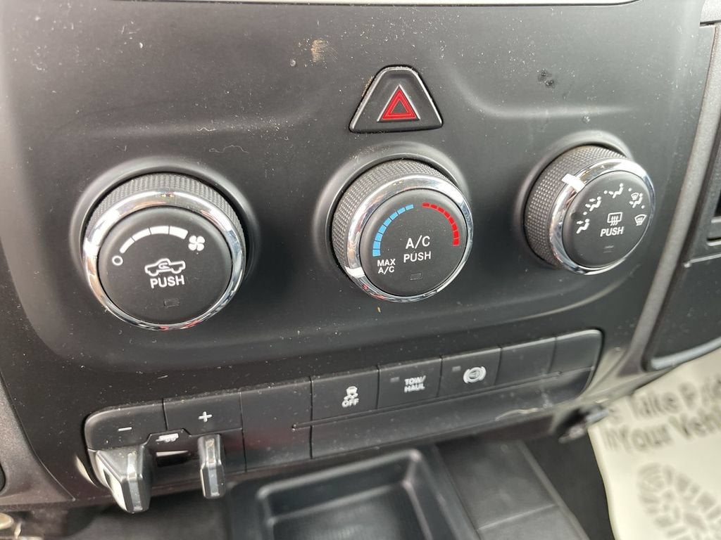 2018 RAM 3500 Tradesman Crew Cab 4x4 8' Box
