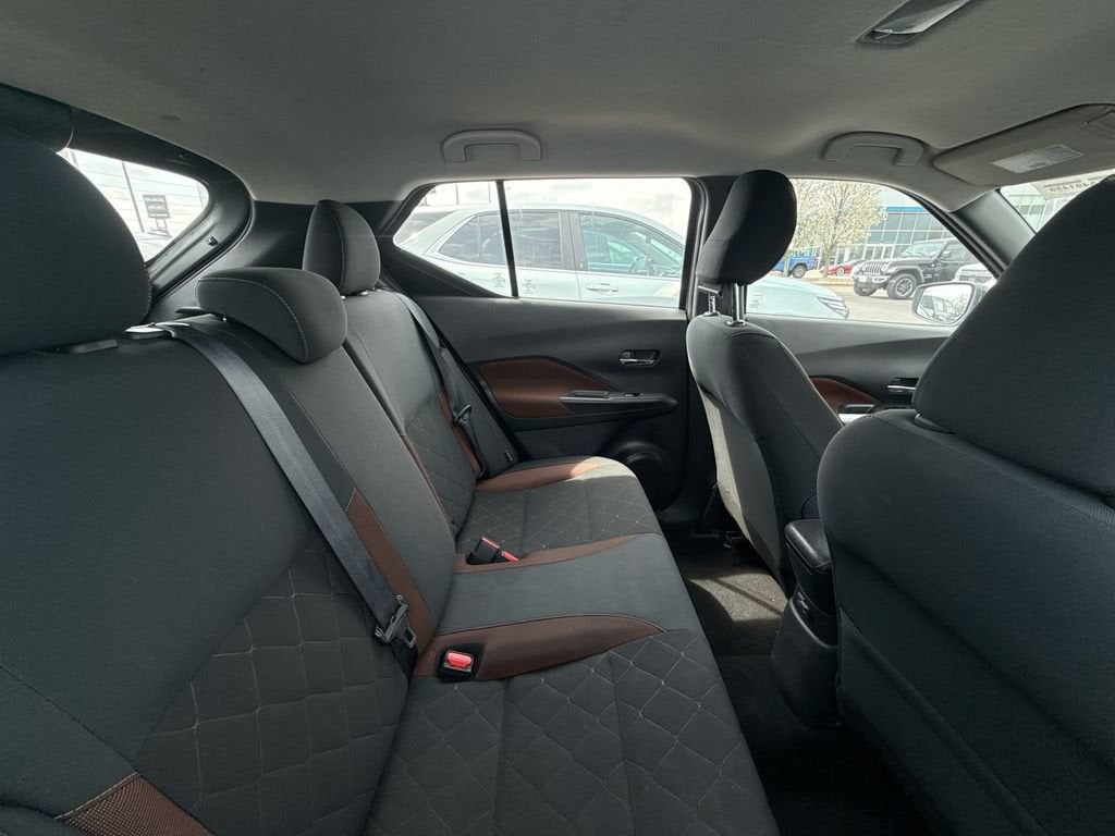 2020 Nissan Kicks SR