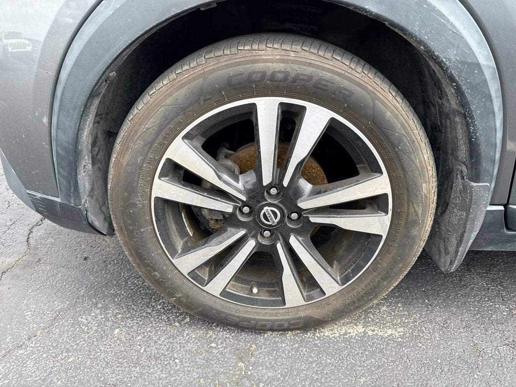 2020 Nissan Kicks SR