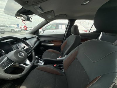 2020 Nissan Kicks SR