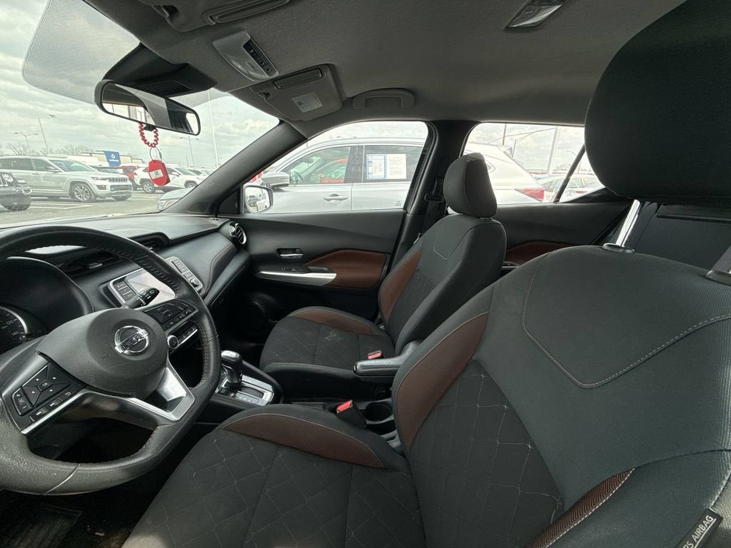 2020 Nissan Kicks SR