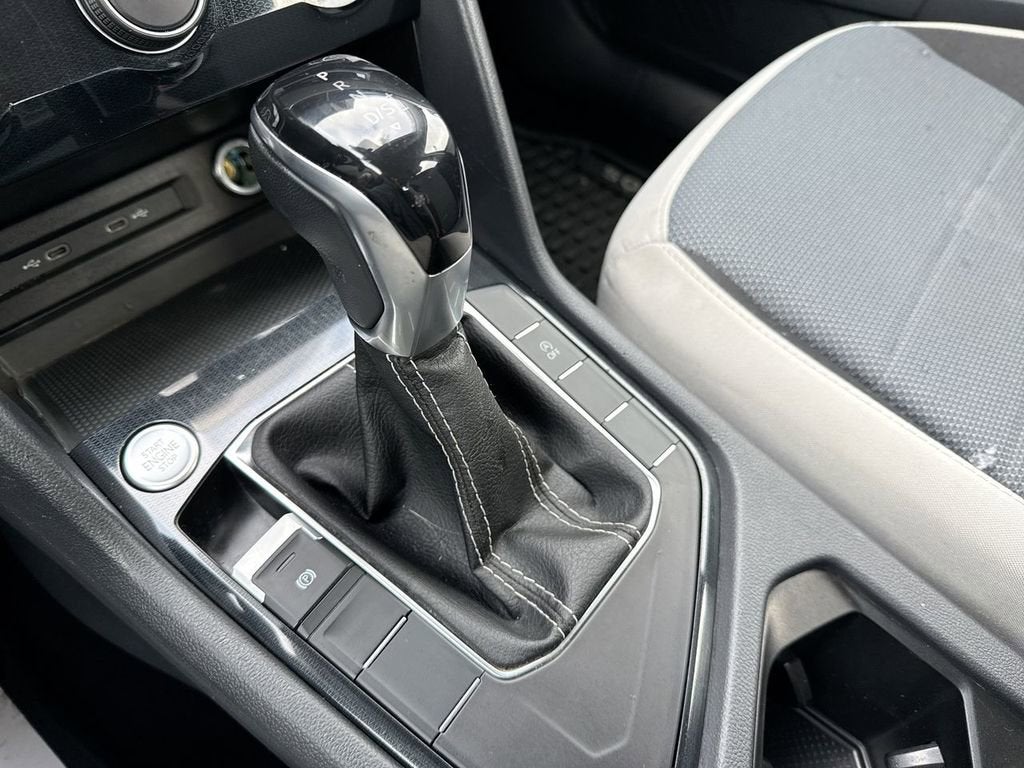 2025 Volkswagen Taos S