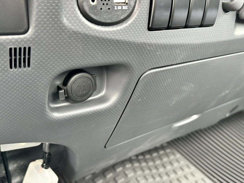 2024 Chevrolet Low Cab Forward 5500 XG 2WD Reg Cab 176