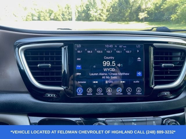 2017 Chrysler Pacifica Touring-L