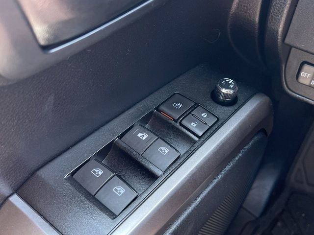 2018 Toyota Tacoma SR5 V6
