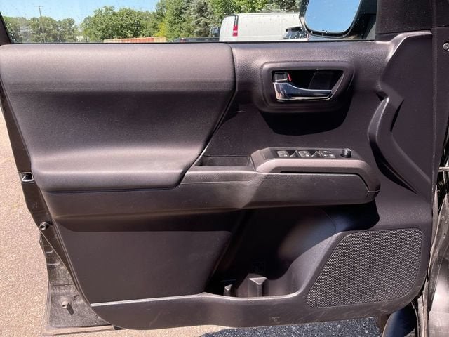 2021 Toyota Tacoma 4WD SR Double Cab 5' Bed V6 AT (GS)