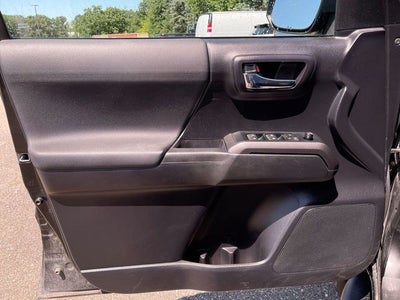 2021 Toyota Tacoma 4WD SR Double Cab 5' Bed V6 AT (GS)