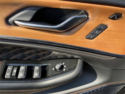 2022 Jeep Grand Cherokee Summit