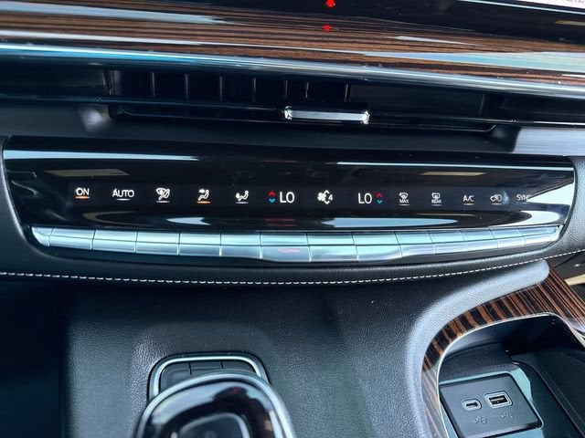 2022 Cadillac Escalade Luxury