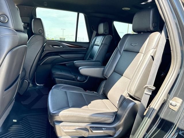 2022 Cadillac Escalade Luxury