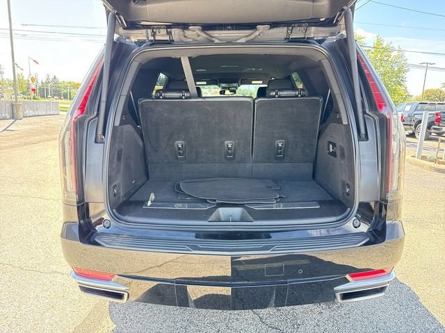 2022 Cadillac Escalade Luxury