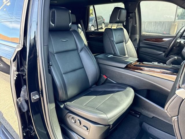 2022 Cadillac Escalade Luxury