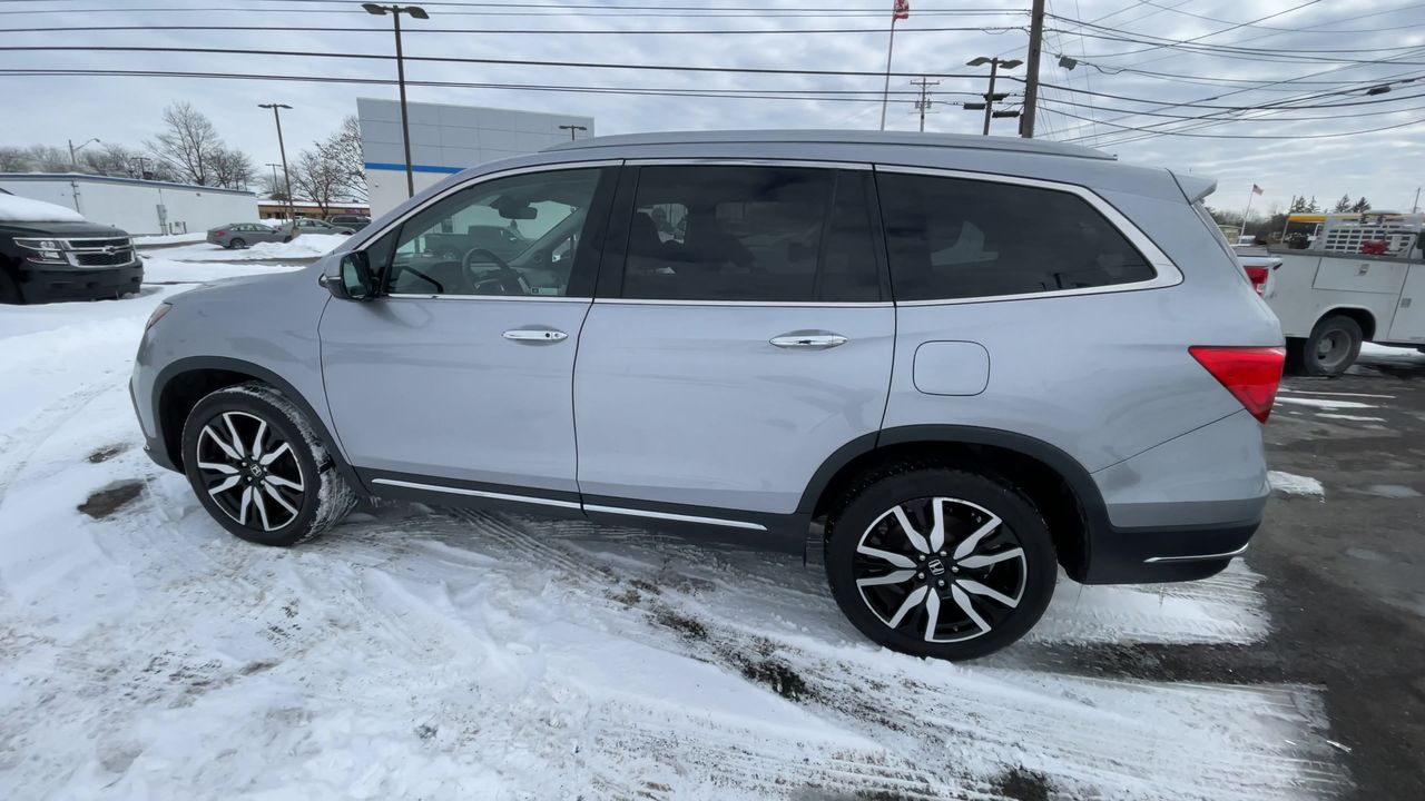 2022 Honda Pilot Touring 7-Passenger